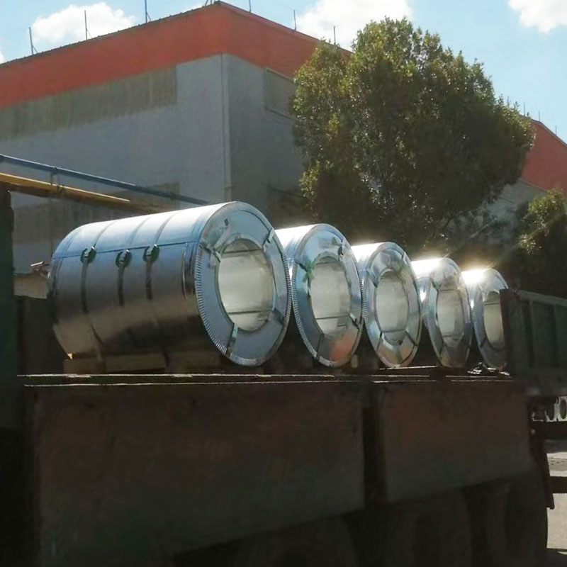 Hot-dipped galvanized cold-rolling steel coil loading